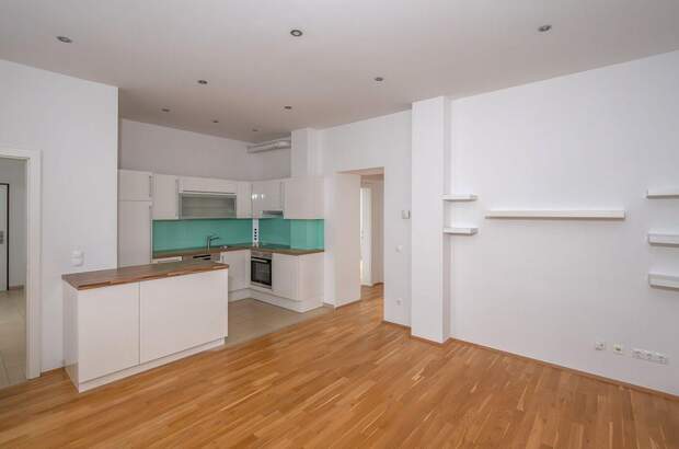 Altbauwohnung mit Balkon kaufen in 1070 Wien (Bild 2)