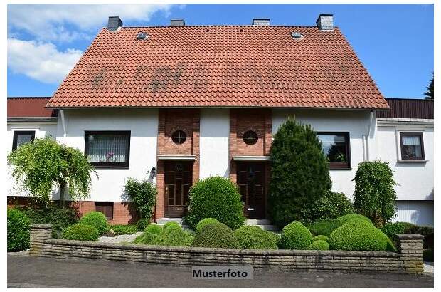 Wohnanlage kaufen in 2125 Neubau (Bild 1)