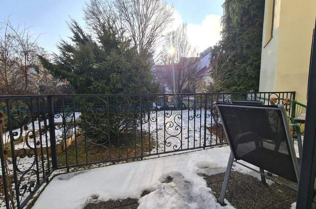 Altbauwohnung mit Balkon kaufen in 1130 Wien (Bild 3)
