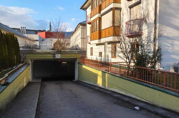 Altbauwohnung mit Balkon kaufen in 9500 Villach (Bild 2)