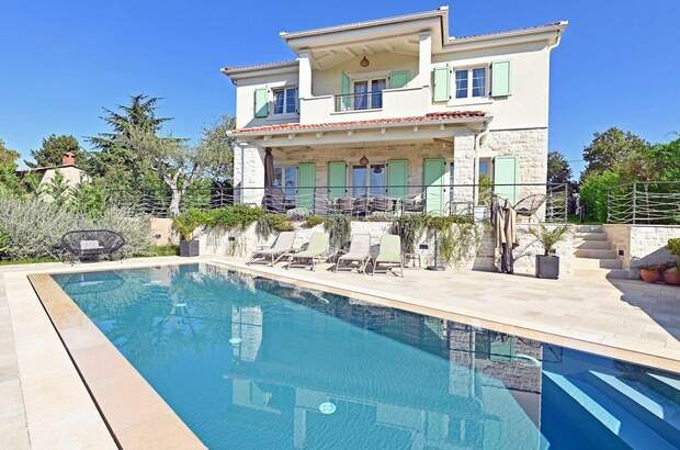 Haus kaufen in 52440 Porec (Bild 1)