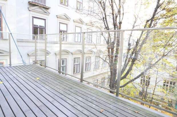 Altbauwohnung mit Balkon mieten in 1090 Wien (Bild 4)
