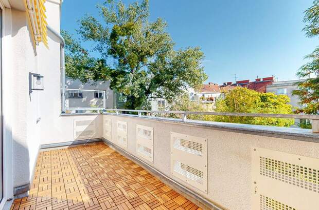 Altbauwohnung mit Balkon kaufen in 1190 Wien (Bild 2)