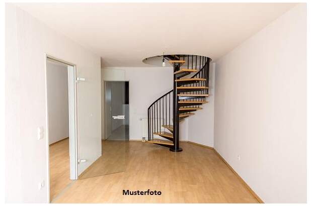 Terrassenwohnung kaufen in 2320 Schwechat (Bild 1)