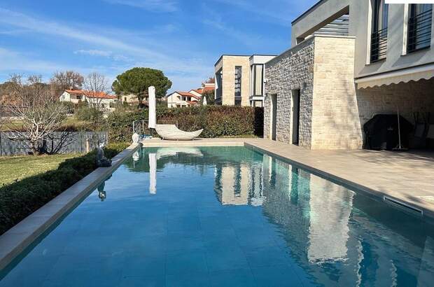 Haus kaufen in 52440 Porec (Bild 3)