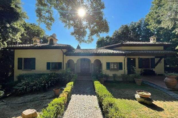 Haus mit Garten kaufen in 59013 Montemurlo (Bild 2)