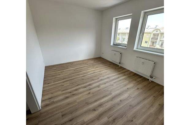 Terrassenwohnung kaufen in 4470 Enns (Bild 3)