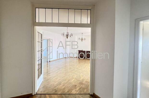 Altbauwohnung mit Balkon mieten in 8010 Graz (Bild 3)