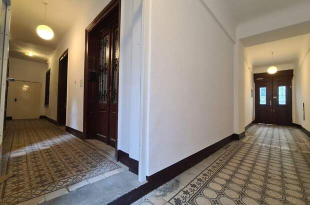 Altbauwohnung kaufen in 1080 Wien (Bild 2)