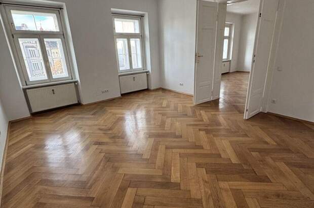 Altbauwohnung mit Balkon mieten in 8010 Graz (Bild 2)