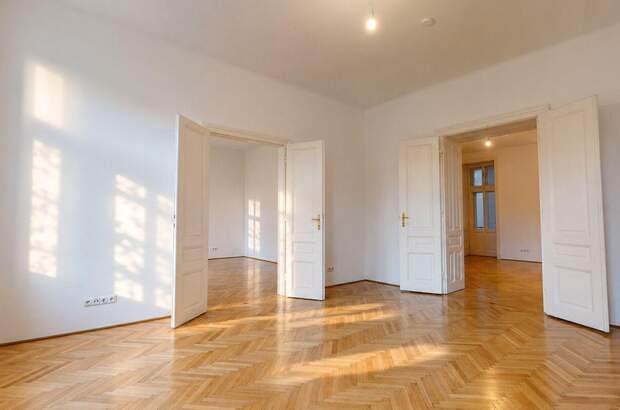 Altbauwohnung mit Balkon mieten in 1080 Wien (Bild 2)