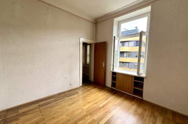 Altbauwohnung mit Balkon kaufen in 8020 Graz (Bild 3)