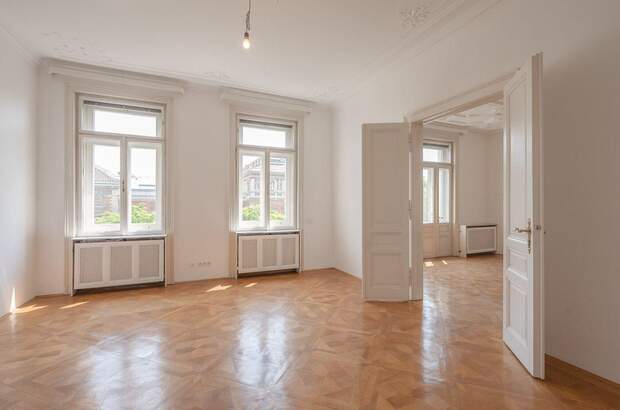 Altbauwohnung mit Balkon mieten in 1010 Wien