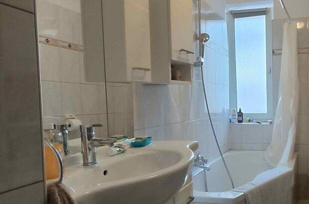 Altbauwohnung mit Balkon kaufen in 5620 Schwarzach (Bild 2)