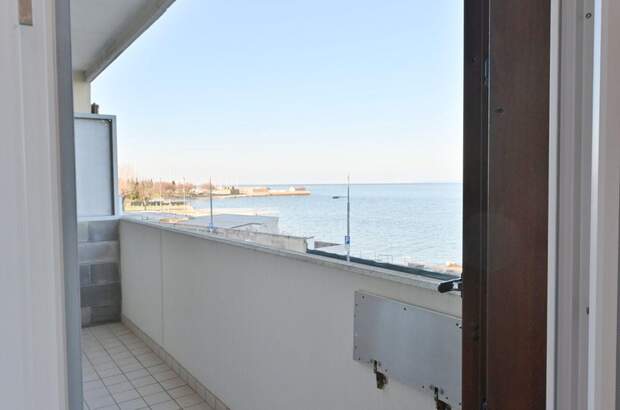 Wohnung mit Balkon kaufen in 34015 Muggia (Bild 3)