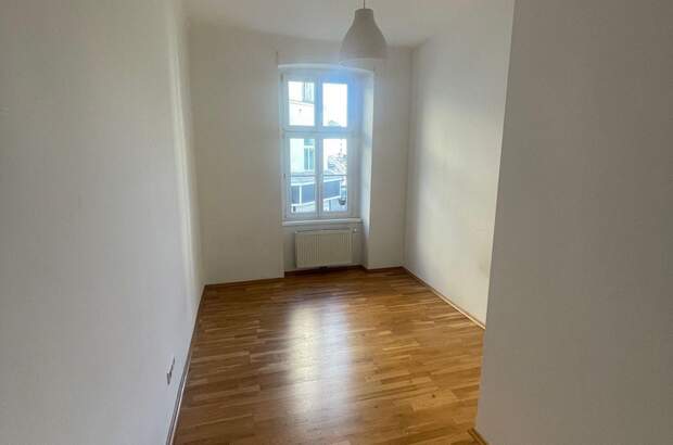 Altbauwohnung mieten in 1800 Wien (Bild 1)