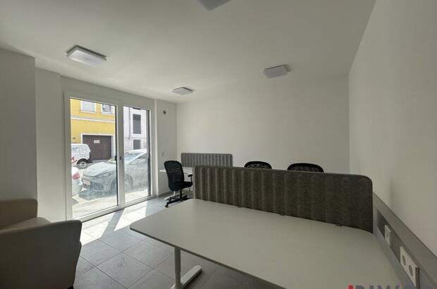 Büro / Praxis kaufen in 1220 Wien (Bild 1)