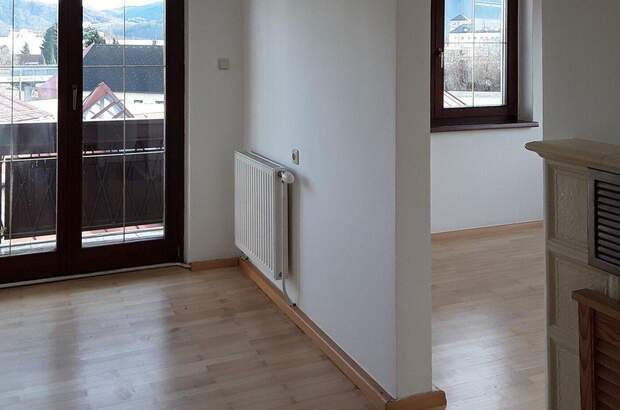 Altbauwohnung mit Balkon mieten in 4810 Gmunden