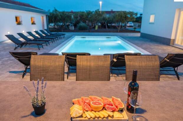 Haus mit Garten kaufen in 23000 Zadar (Bild 4)