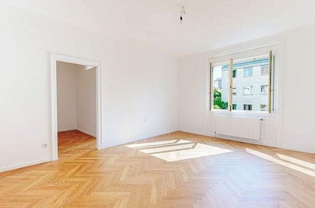Altbauwohnung mit Balkon kaufen in 1070 Wien (Bild 1)