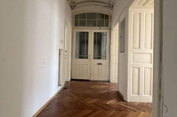 Altbauwohnung mit Balkon mieten in 8010 Graz (Bild 4)