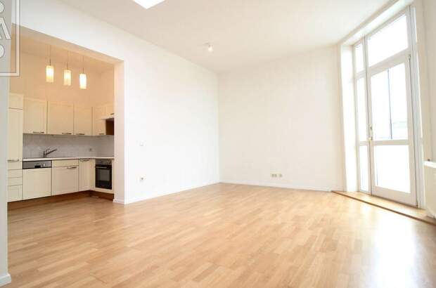 Altbauwohnung mit Balkon kaufen in 1150 Wien (Bild 1)