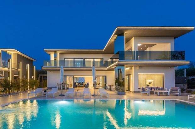 Haus kaufen in 52440 Porec (Bild 1)