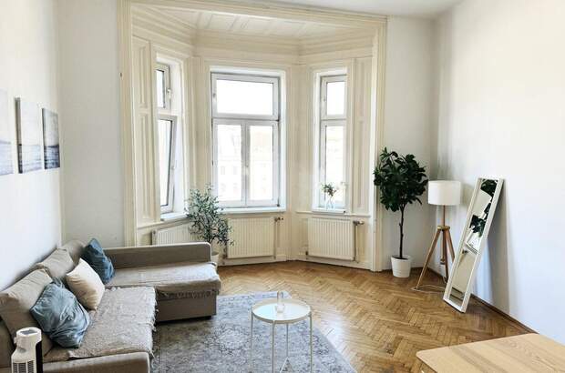 Altbauwohnung mit Balkon kaufen in 1060 Wien (Bild 2)