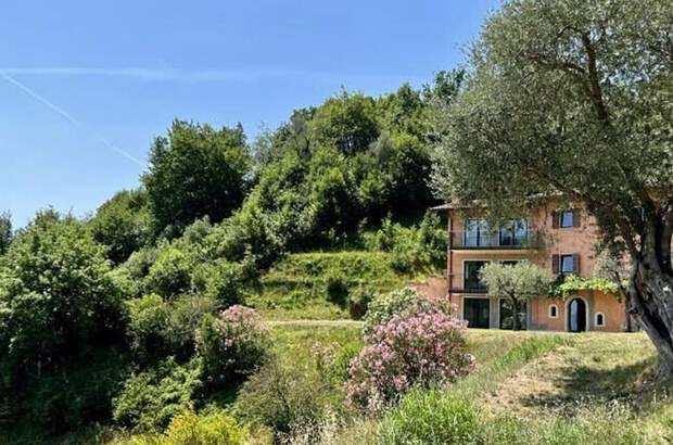 Haus mit Garten kaufen in 25088 Gardone Riviera (Bild 3)