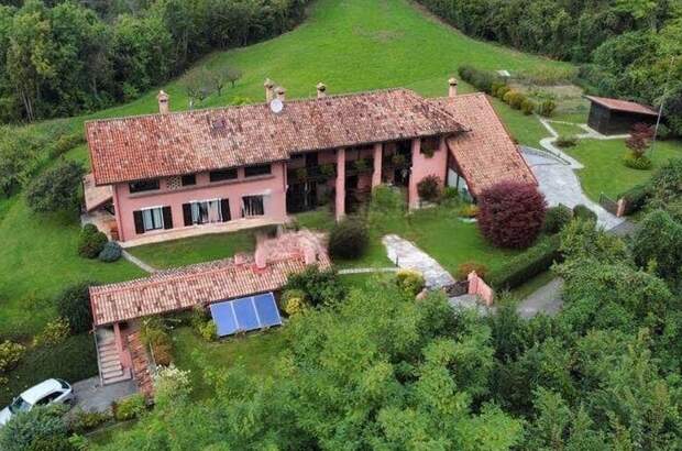 Haus mit Garten kaufen in 32100 Visome (Bild 1)