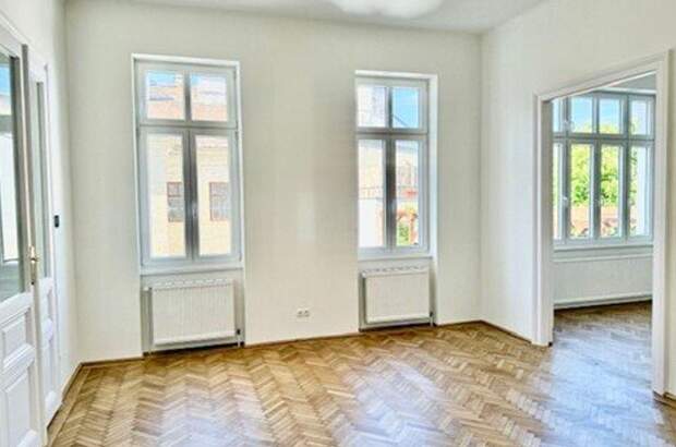 Altbauwohnung mit Balkon mieten in 1070 Wien (Bild 1)