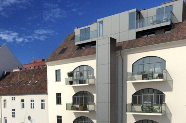 Altbauwohnung mit Balkon mieten in 8020 Graz (Bild 1)