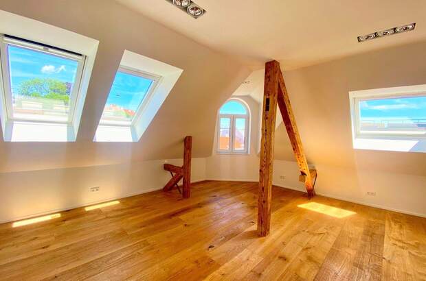 Altbauwohnung mit Balkon kaufen in 1180 Wien (Bild 3)
