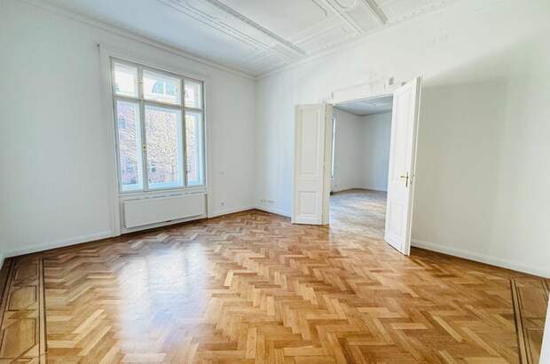 Altbauwohnung mit Balkon mieten in 1010 Wien (Bild 2)