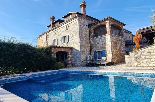 Haus kaufen in 52440 Porec (Bild 1)