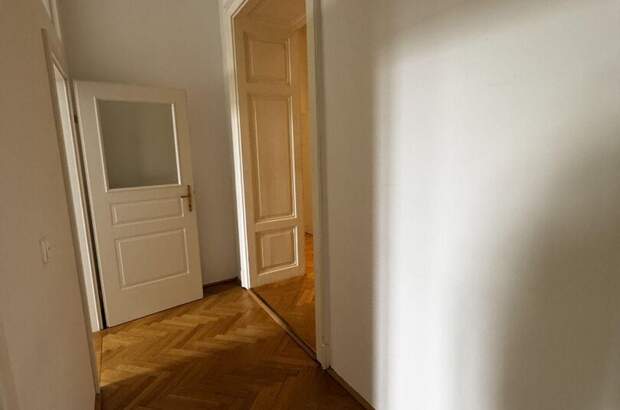 Altbauwohnung mit Balkon mieten in 8010 Graz (Bild 3)