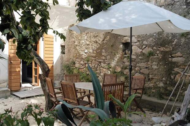 Haus mit Garten kaufen in 51561 Susak (Bild 1)