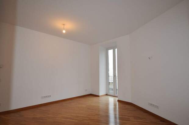 Altbauwohnung mit Balkon mieten in 5020 Salzburg (Bild 2)