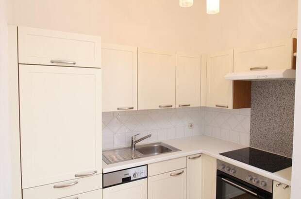 Altbauwohnung mit Balkon kaufen in 1150 Wien (Bild 3)