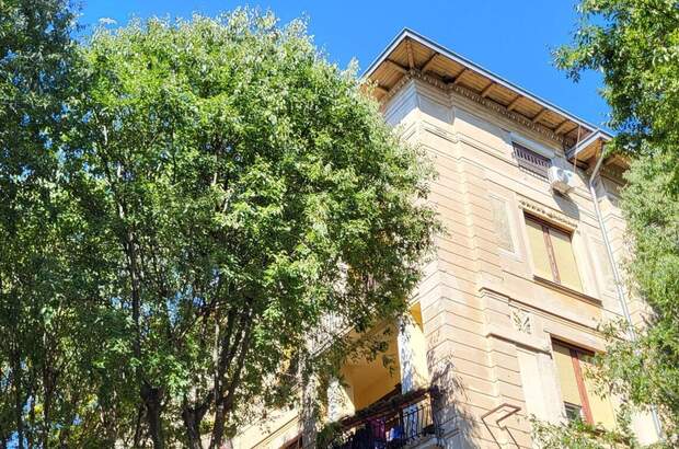 Altbauwohnung mit Balkon kaufen in 52100 Pula (Bild 3)