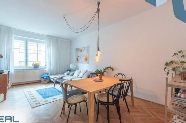 Altbauwohnung mit Balkon kaufen in 4020 Linz (Bild 2)
