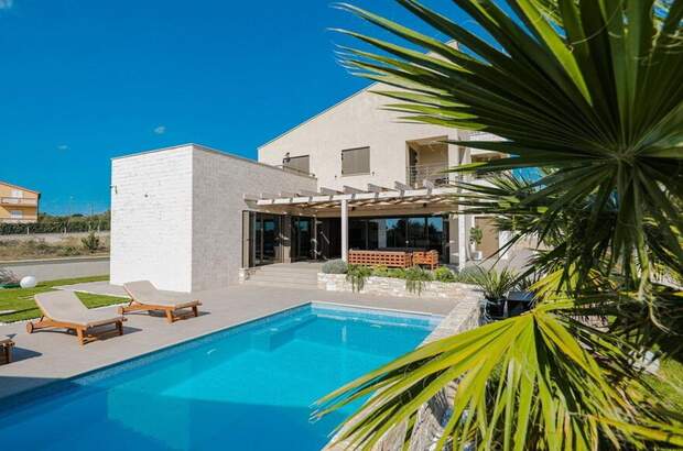 Haus mit Garten kaufen in 23235 Poljica (Bild 1)