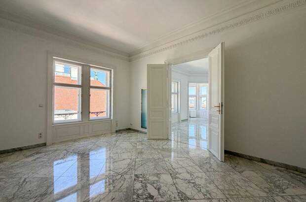 Altbauwohnung mit Balkon mieten in 1010 Wien (Bild 4)