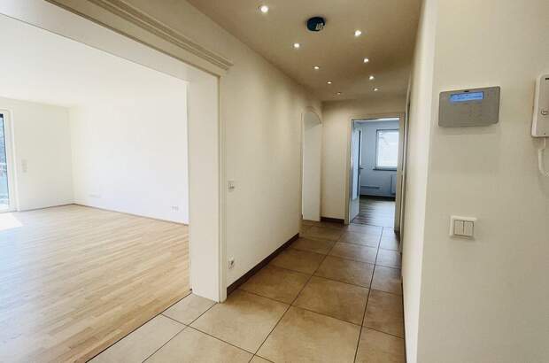 Altbauwohnung mit Balkon mieten in 5020 Salzburg (Bild 2)