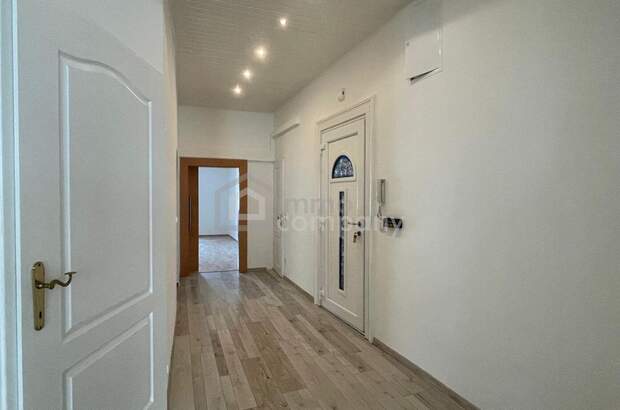 Altbauwohnung mit Balkon kaufen in 2700 Wiener Neustadt (Bild 3)