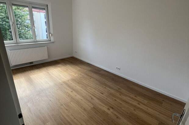 Altbauwohnung mit Balkon kaufen in 8010 Graz (Bild 2)