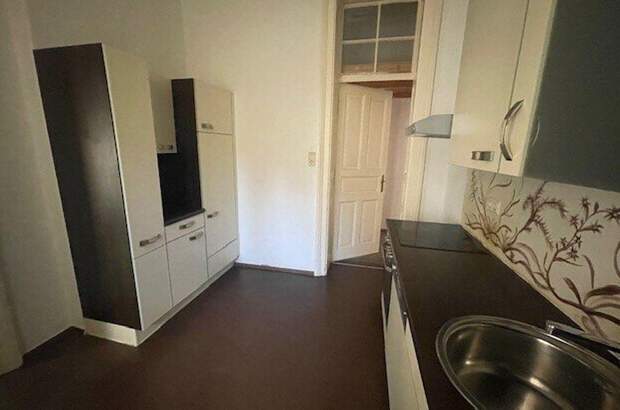 Altbauwohnung mit Balkon mieten in 8010 Graz (Bild 1)