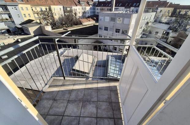 Altbauwohnung mit Balkon mieten in 8010 Graz (Bild 3)