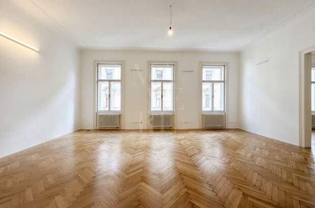 Altbauwohnung mit Balkon mieten in 1070 Wien (Bild 2)