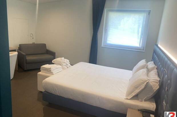 Gewerbeobjekt kaufen in 33010 Venzone (Bild 2)